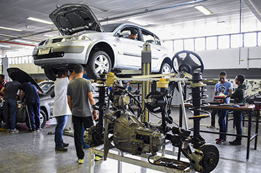 curso direcao alinhamento balancemanto senai df helio montferre