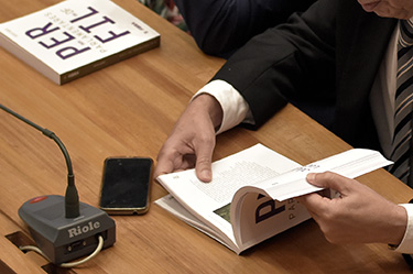 01 01 perfil parlamentar fibra helio montferre