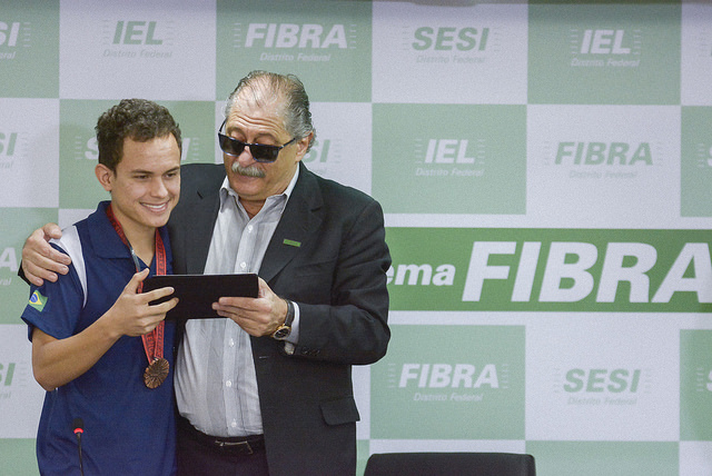 senai df wilker recebe homenagem fibra 002