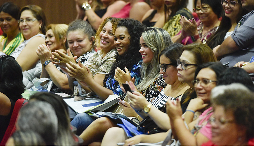 He for She corpo materia CRI2490