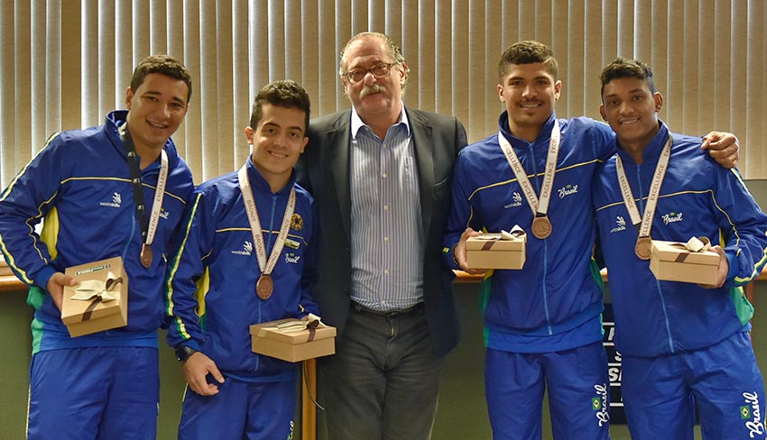 homenagem world skillsdubai2017 sistemafibra senaidf