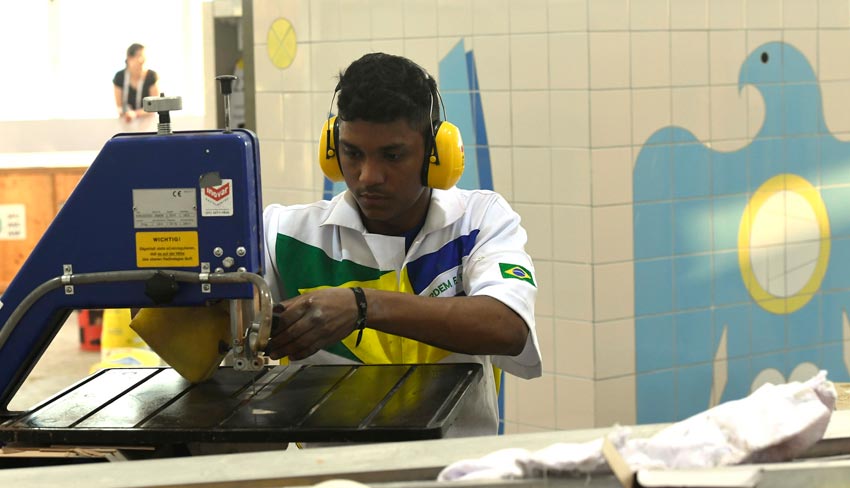 gilberto revestimento ceramico senai worldskills