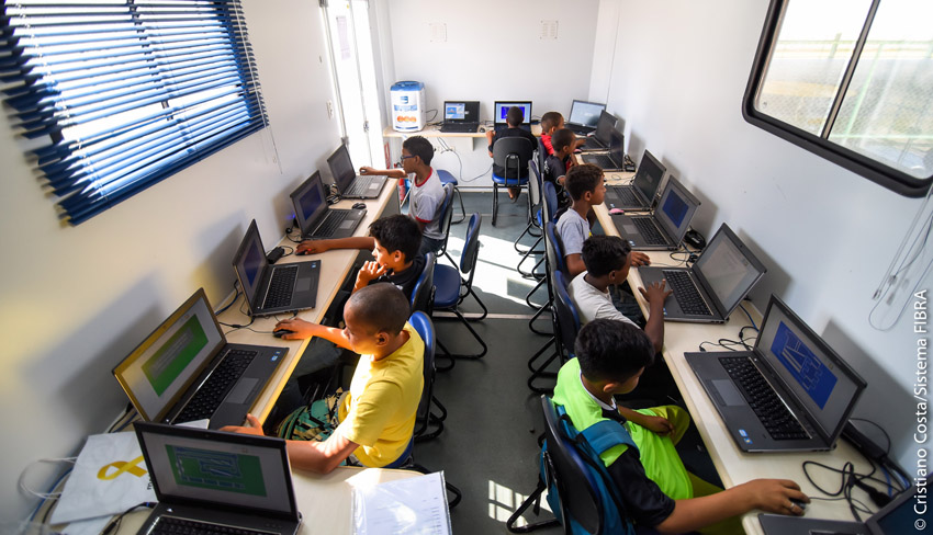 Escola Compartilhada corpo materia DSC3728