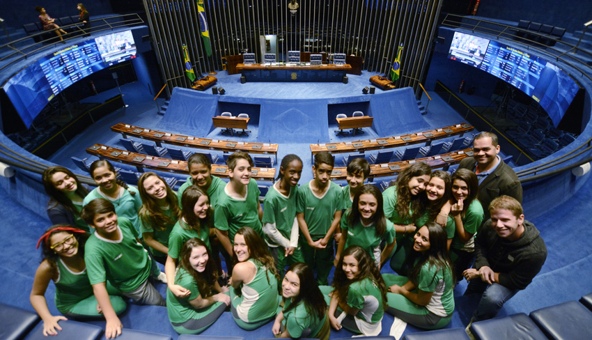 senado alunos SESI corpo materia CRI0183