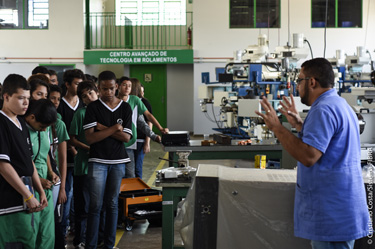 Jovens têm oportunidade de fazer ensino médio e técnico juntos