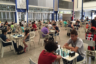 xadrez marista sesi dentro capa