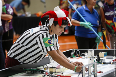 Sesi-DF forma alunos campeões na robótica