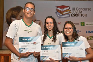 Alunos do Sesi-DF estão entre os melhores do Jovem Escritor