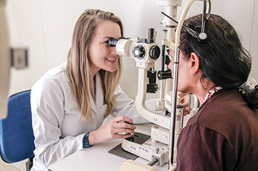 350 cidadãos recebem atendimento médico e dentário