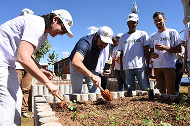 inauguracao da horta inteligente viravida