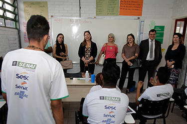 Vira Vida recebe representantes do Ministério Público e do Executivo