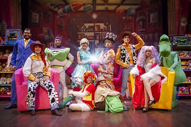 A Incrível Loja de Brinquedos chega ao palco das Quartas Cênicas