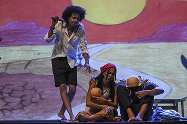 Alunos do Sesi encenam O Quinze para 450 pessoas na Sala Yara Amaral