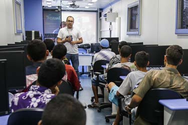 Sistema Fibra participa de Arraial do Trabalho