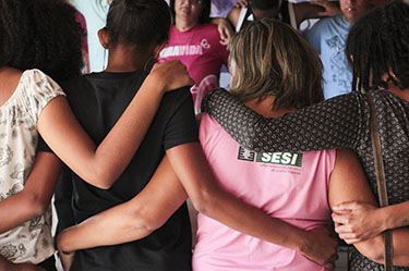 Egressos do Vira Vida se reencontram no Sesi São João XXIII