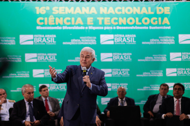 Evento de ciência e tecnologia reúne mais de 120 expositores no DF