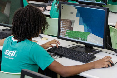 Minecraft auxilia alunos do Sesi-DF na compreensão de conteúdos
