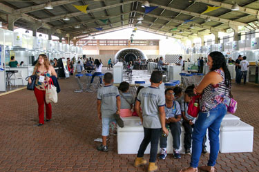 Sesi-DF participa de feira de ciência e tecnologia da Embrapa