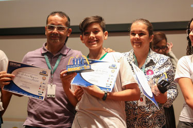 Controladoria-Geral do DF premia alunos do Sesi