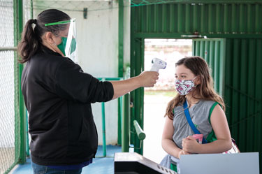 Escolas do Sesi-DF reabrem as portas para alunos após sete meses